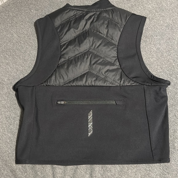 Gym shark Vest - Picture 3 of 4